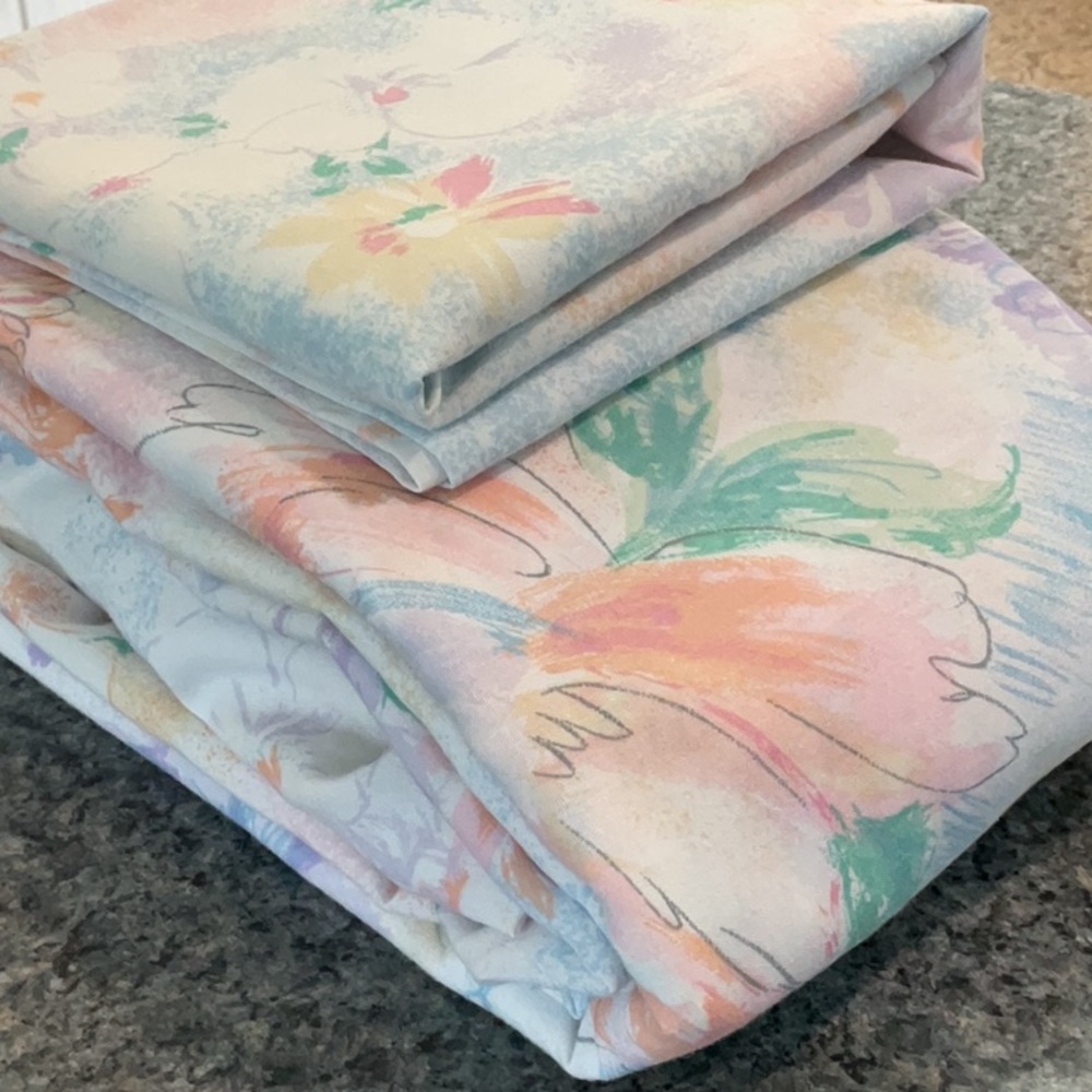Vintage Springs twin sheet set. ‘Spring Showers’